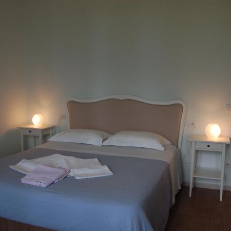 B&B Cherry En Rose Lezzeno Eksteriør bilde