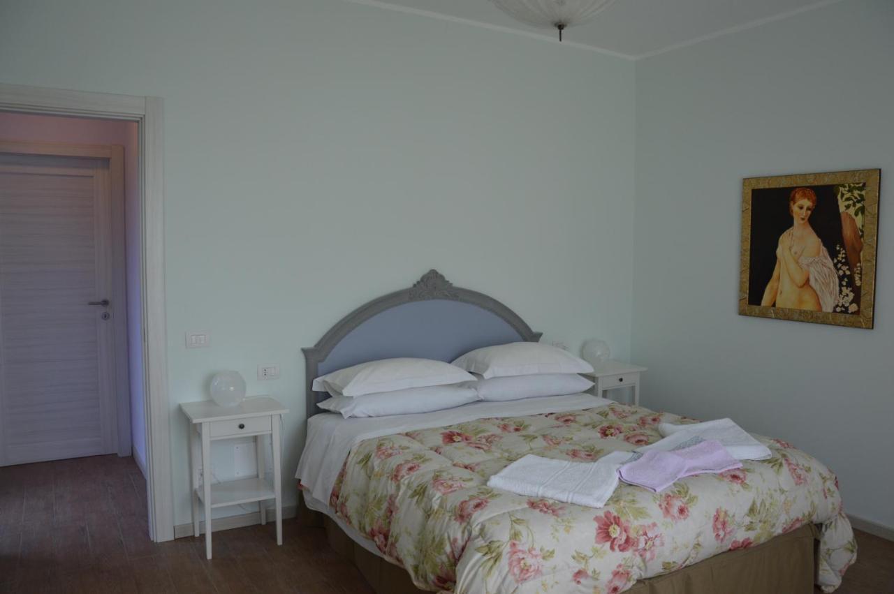 B&B Cherry En Rose Lezzeno Eksteriør bilde
