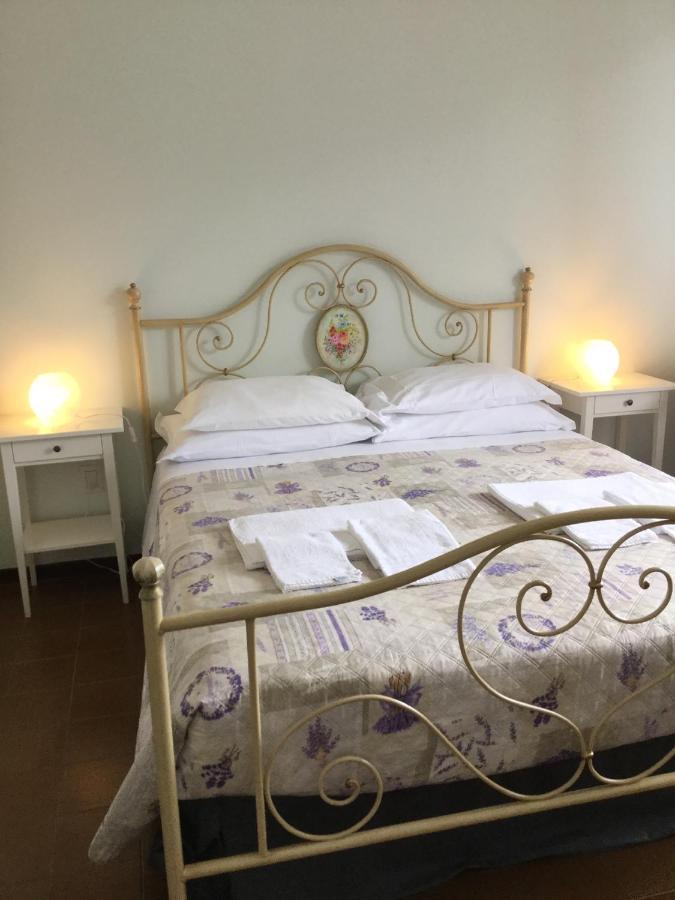 B&B Cherry En Rose Lezzeno Eksteriør bilde
